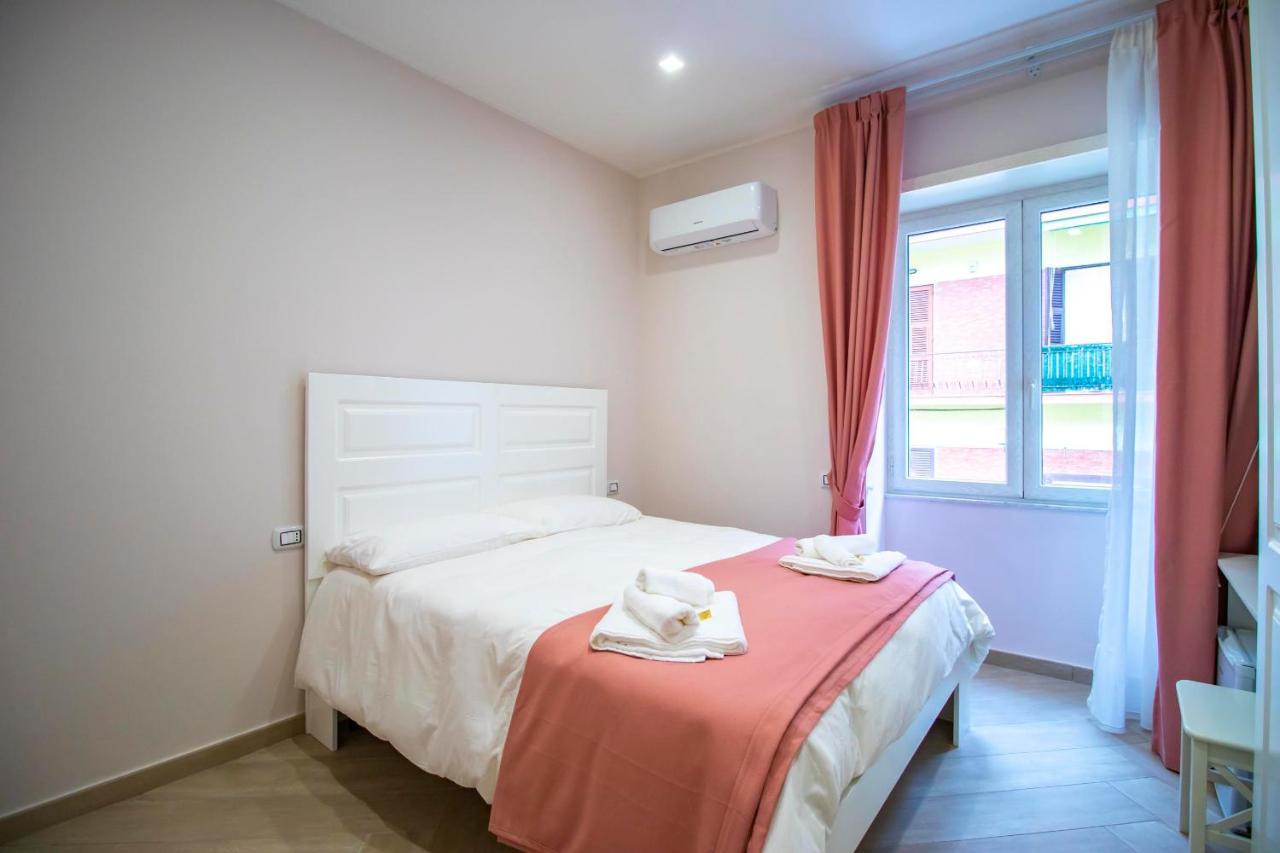 Dimora Costantino Bed & Breakfast Naples Exterior photo