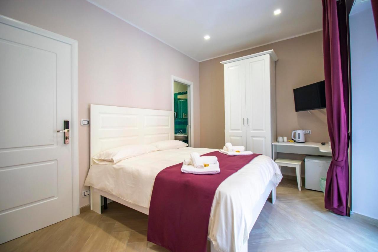 Dimora Costantino Bed & Breakfast Naples Exterior photo